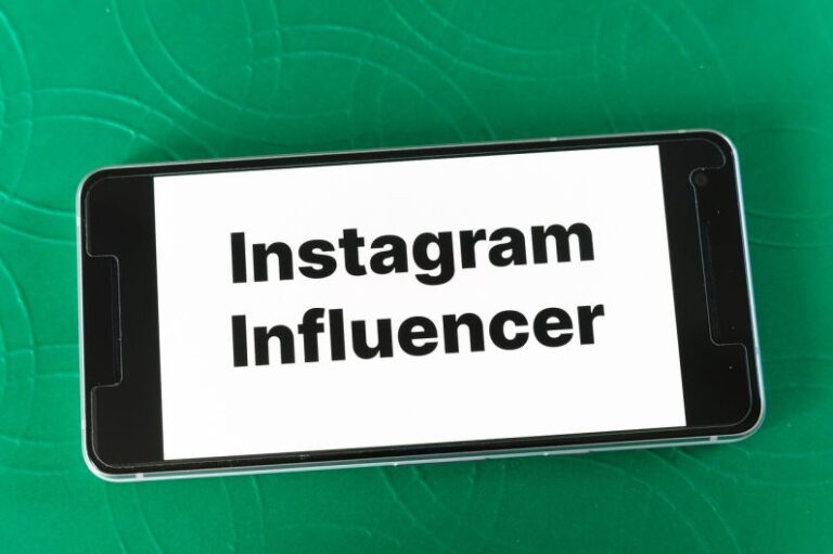 Influencer - mockup, screen, smartphone